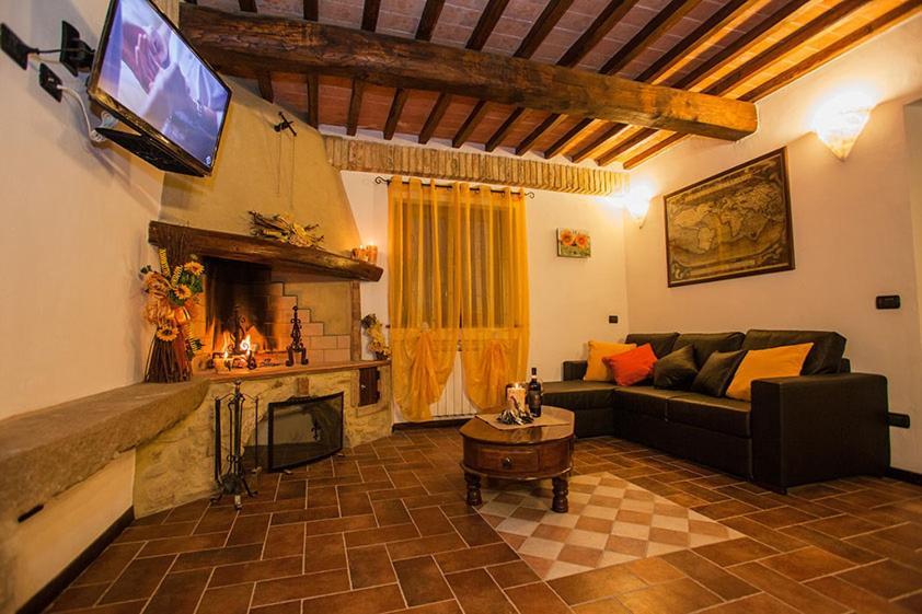 Agriturismo Casa Al Povero 볼테라 외부 사진
